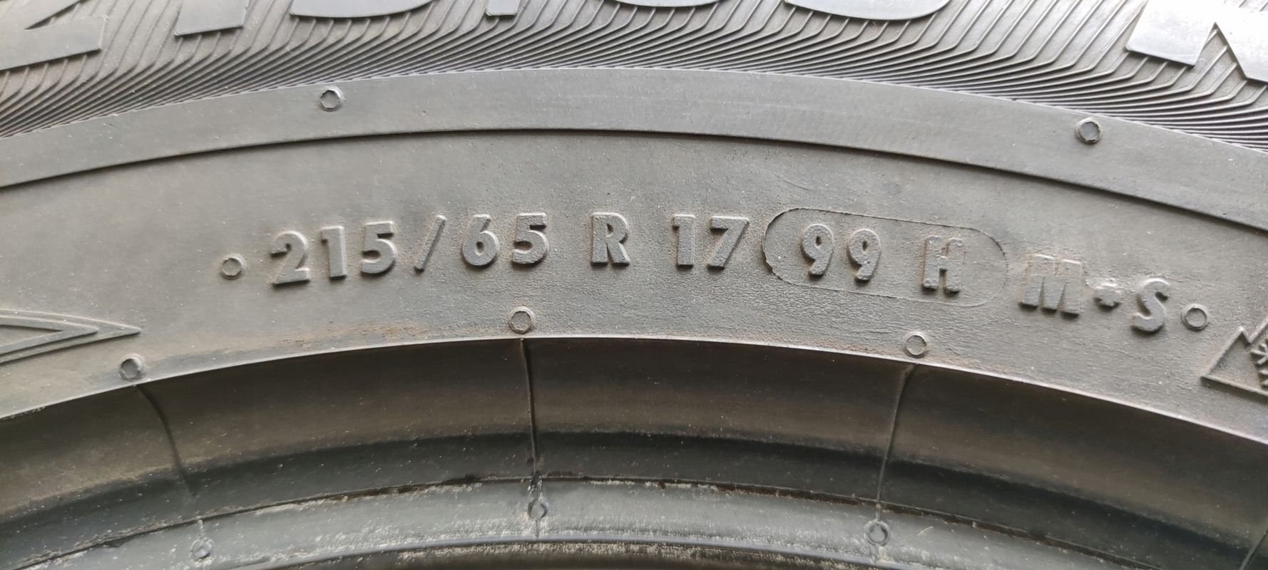2x 215/65r17 Semperit Master-Grip 2/99h