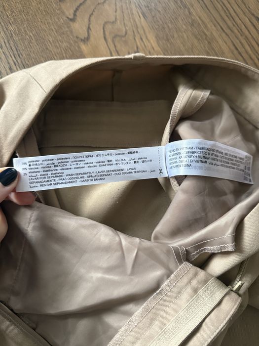 Beżowe spodnie Zara