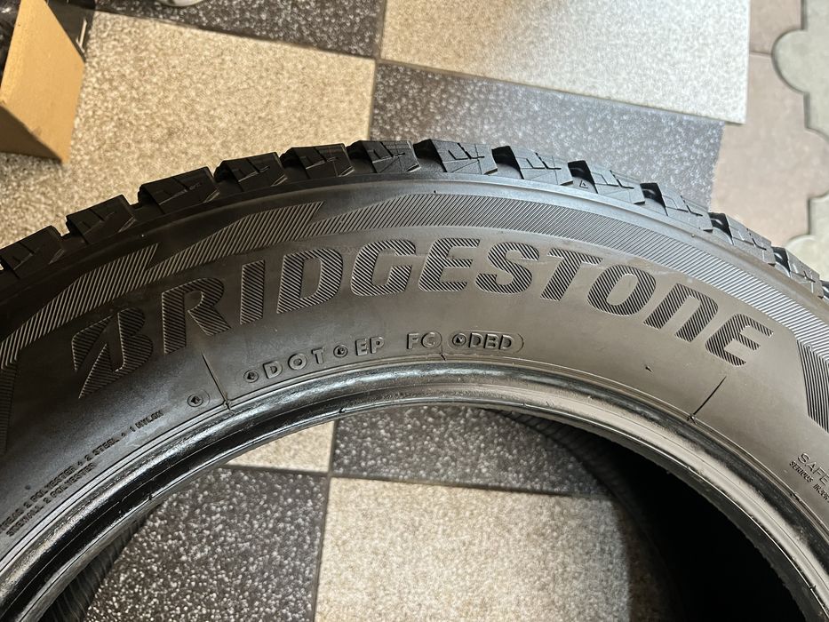 Bridgestone Blizzak DM-V2 225/60 R17 99S
