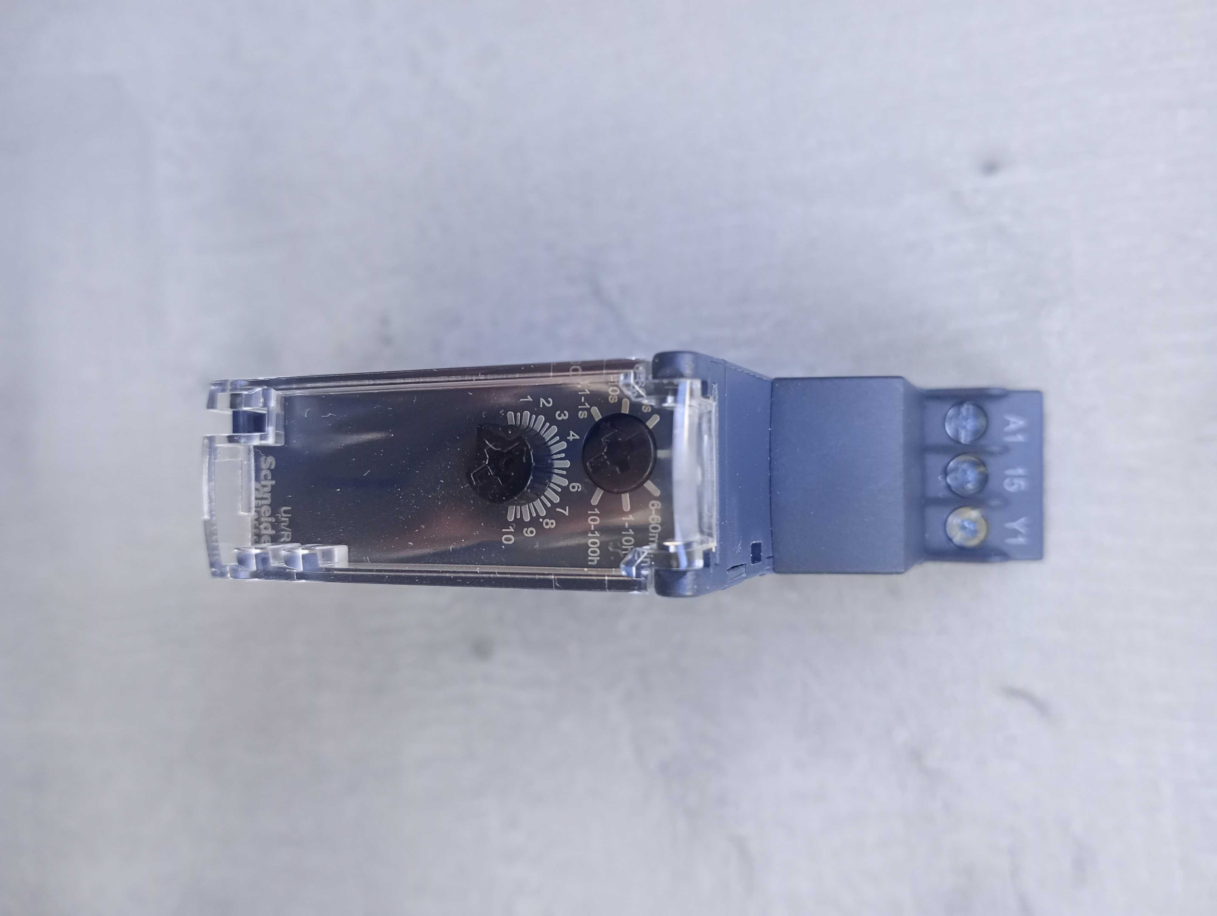 Przekaźnik czasowy Schneider Electric RE22R2MYMR, 0.05 s - 300 h