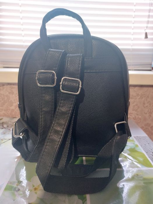 Новий жіночий рюкзак