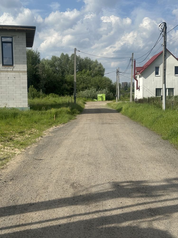 Продам земельну ділянку в закритрму містечку в Жулянах,Солом‘янський р