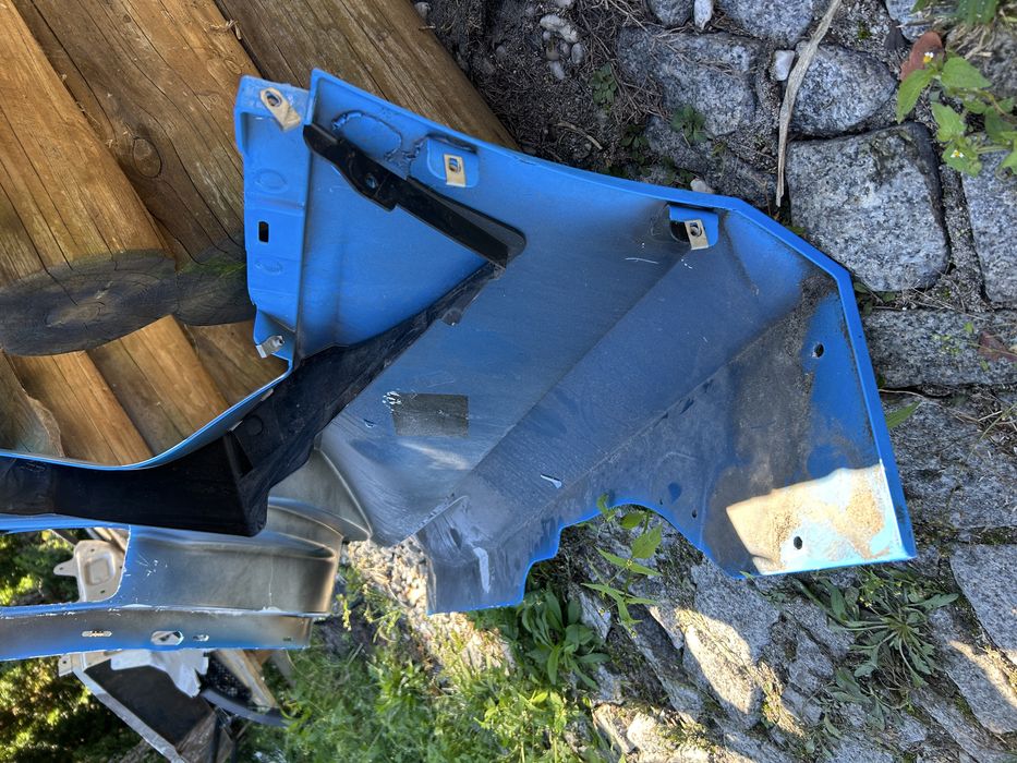 Chevrolet corvette c8 prawy próg prawa listwa progowa progi poszycie