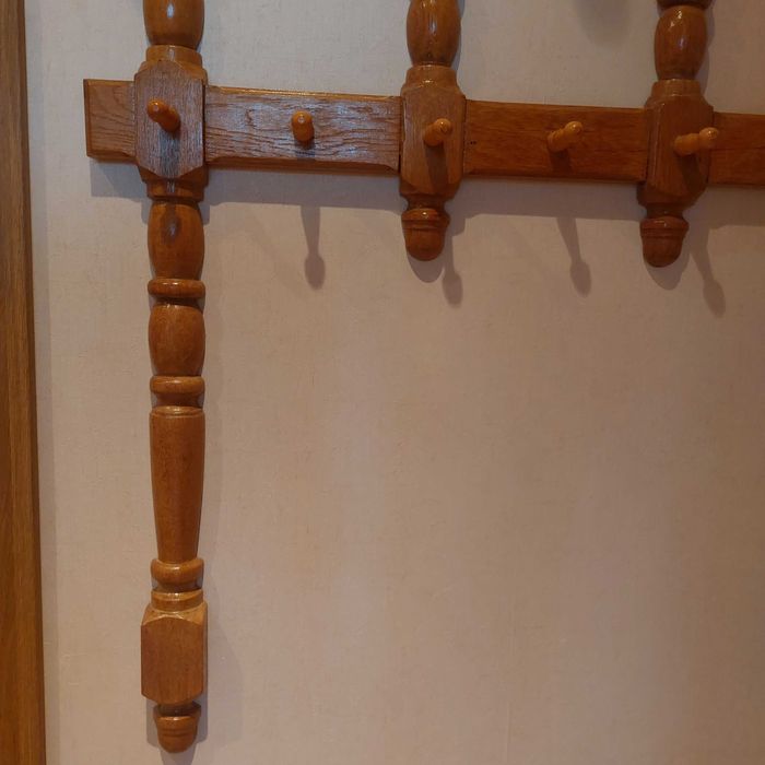 Lustro do garderoby i ręcznie wykonany wieszak- LITE DREWNO