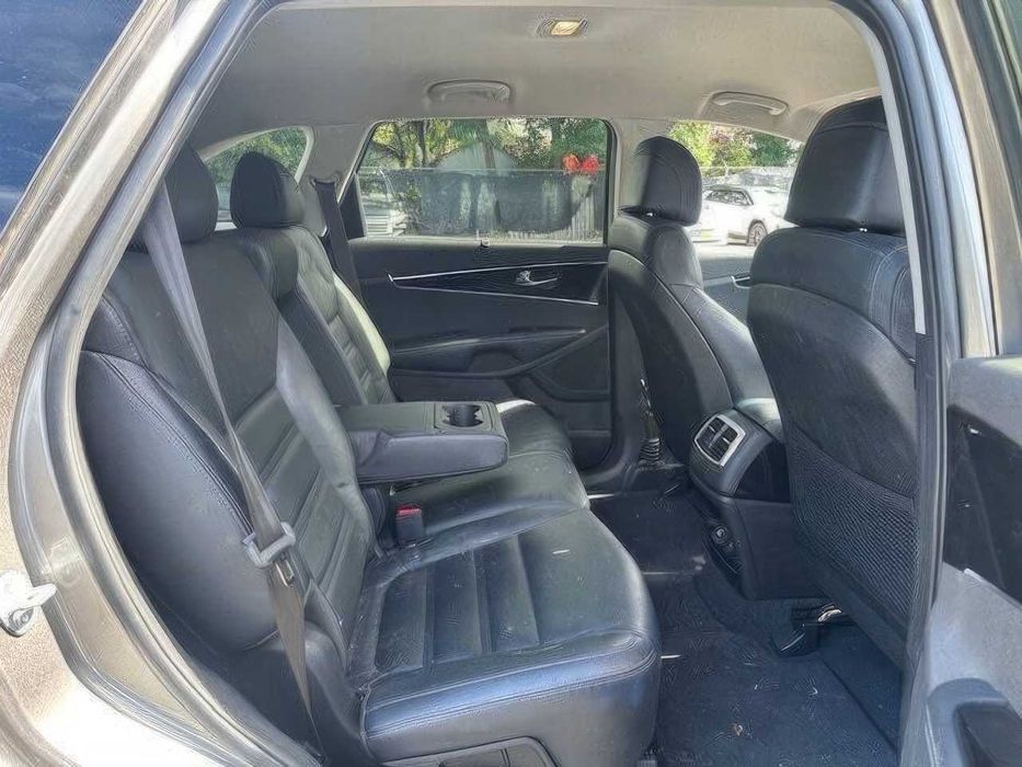 Kia Sorento EX V6      2017