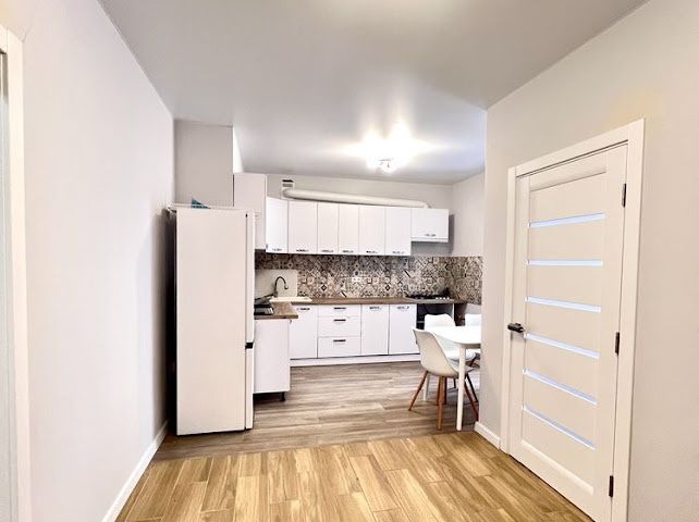 Простора 2к 65 м2 з ремонтом. Газове опалення. Без комісії!%