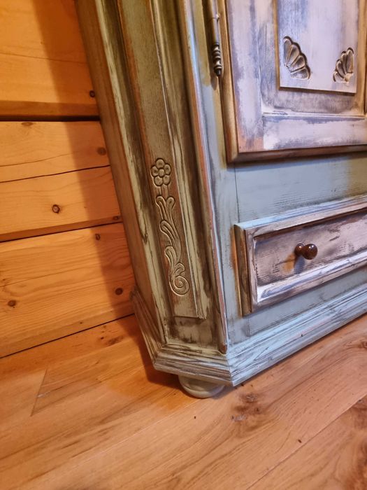 Sprzedam szafę drewnianą