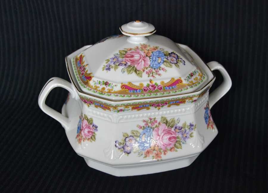 Terrina + Prato decorativo em cerâmica Limoges pintados à mão