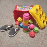 Buty 20/21 i sorter Baby Clemmy z 17 miękkimi kolorowymi klockami
