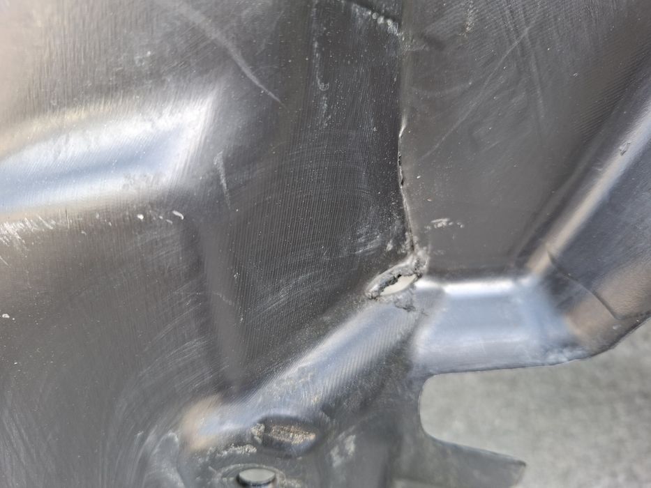 *BMW X1 U11 nadkole prawe przednie Oryginał