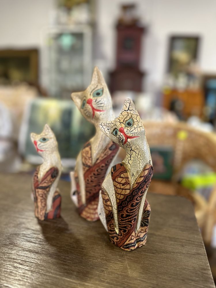 Dekoracja 3 koty kotki zestaw komplet dekoracja figurka rzeźba 85