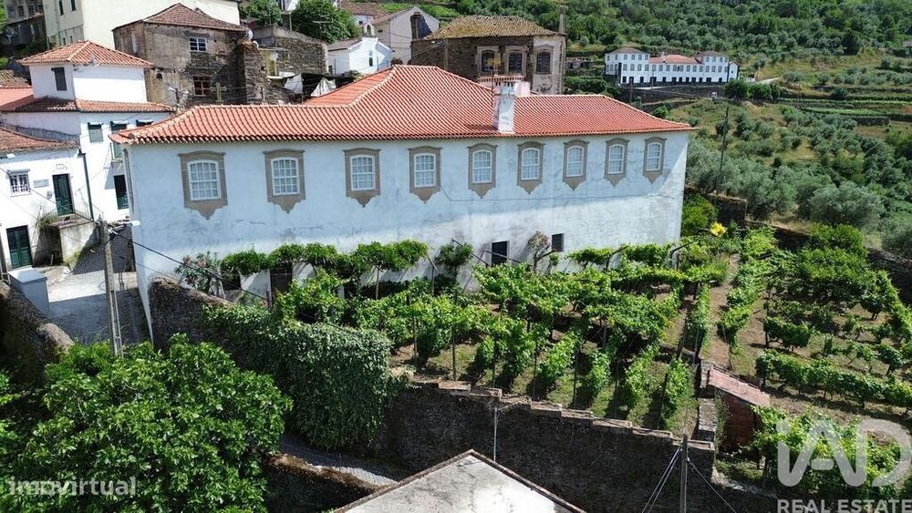 Quinta T7 em Vilarinho dos Freires de 871,00 m2