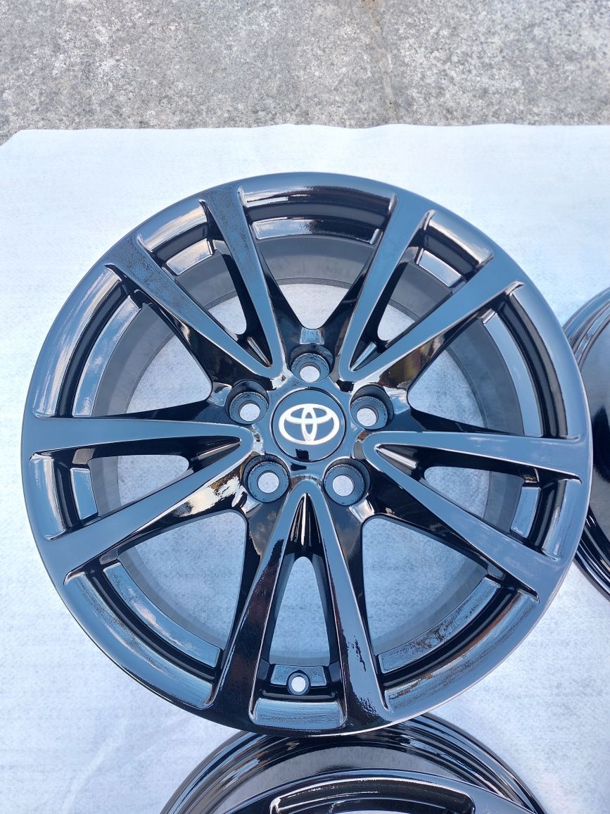 Felgi 17 5x114.3 Toyota