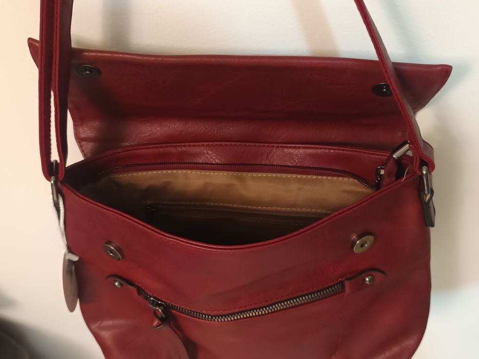 Mala bordeaux nova com etiqueta