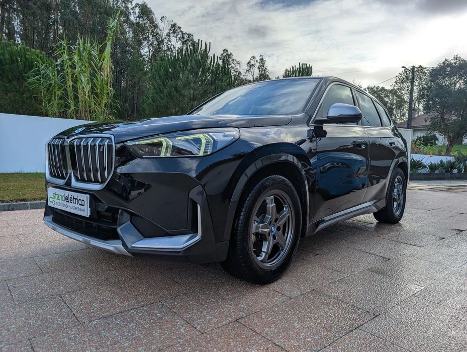 BMW iX1 xDrive30 xLine