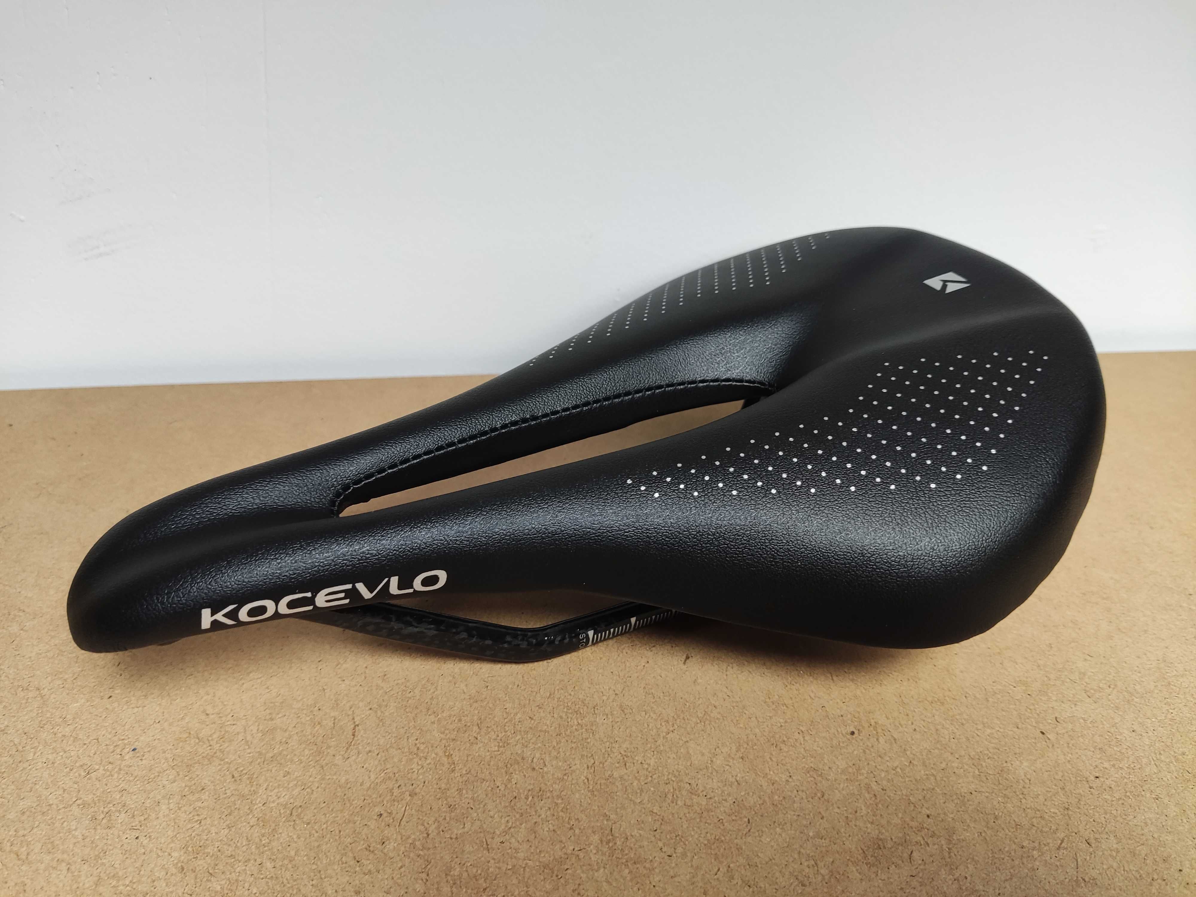 KOCEVLO PRO siodełko rowerowe full carbon 155 mm czarne 130g 3k włókno