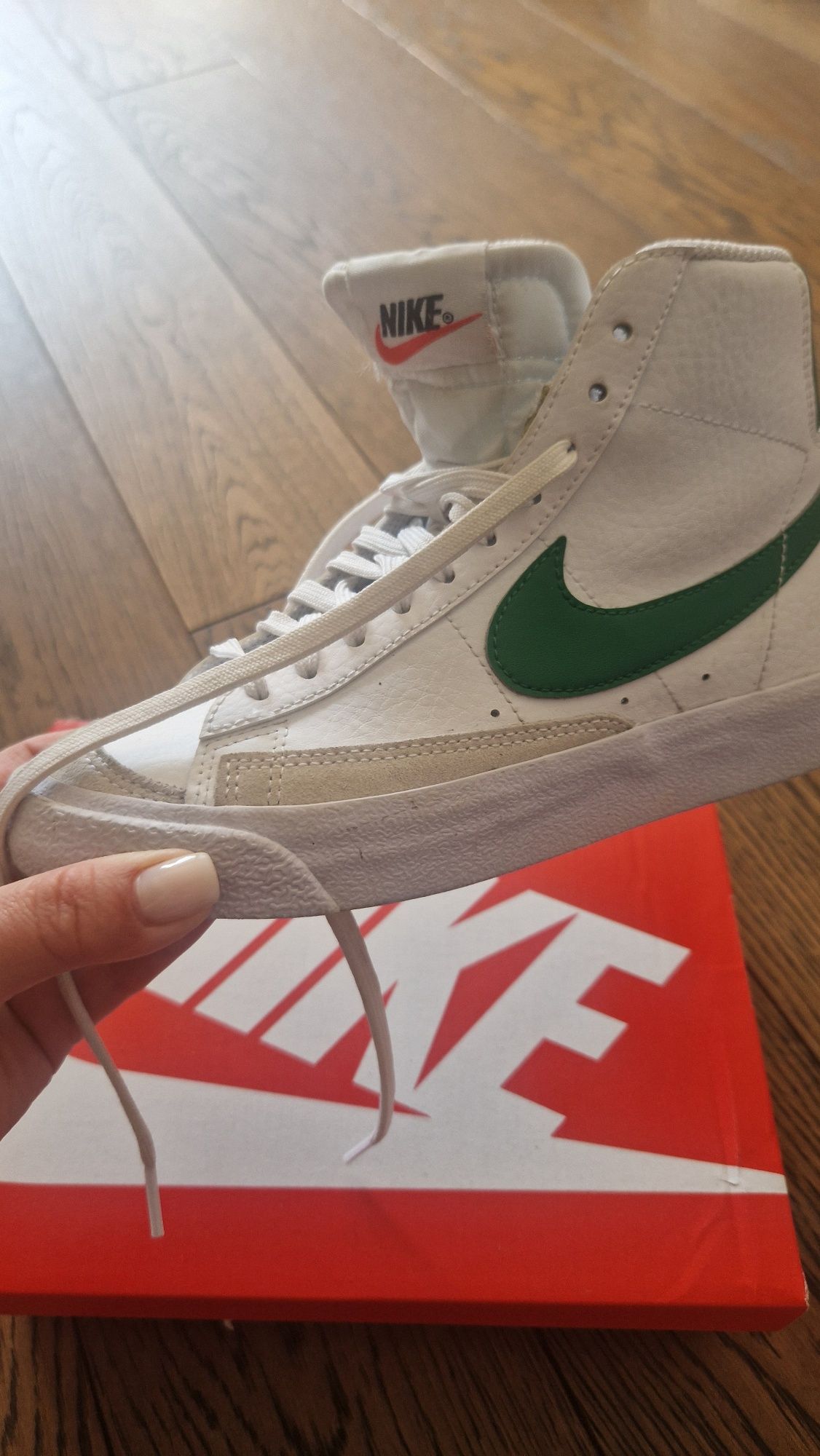 Sprzedam buty sportowe Nike rozm 35.5
