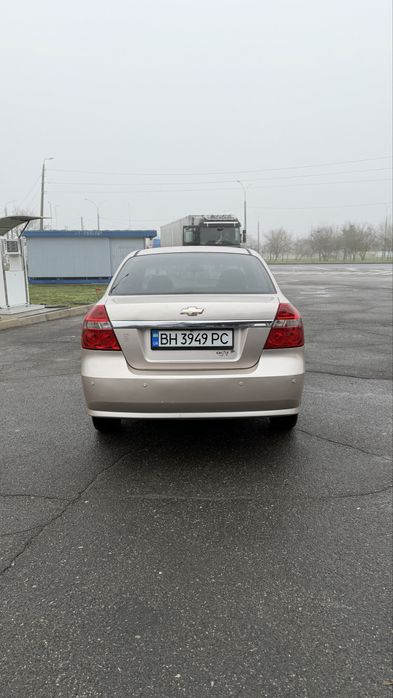Продам шевролет авео в гарному стані автомат 1.6 бензин