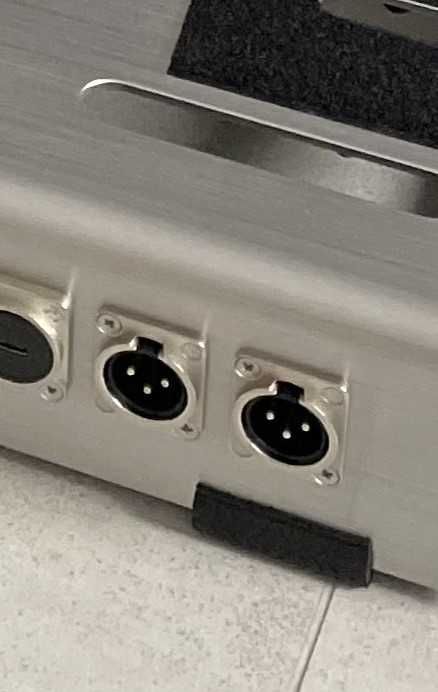 Gniazda Neutrik NA3MDF (XLR, do pedalboardu, x2)