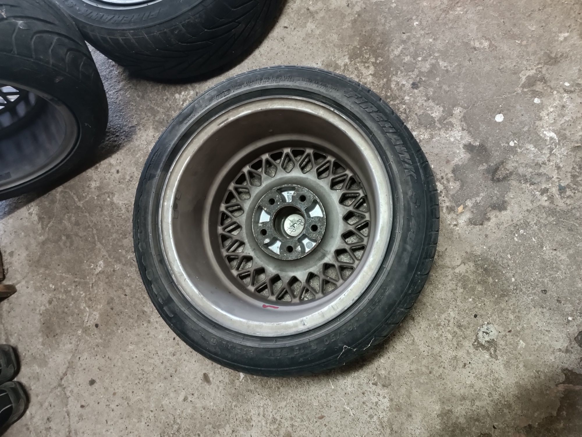 Felgi z oponami Mercedes