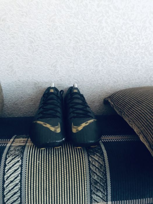 Бутси Nike 40 розмір, по устілці приблизно 25 см