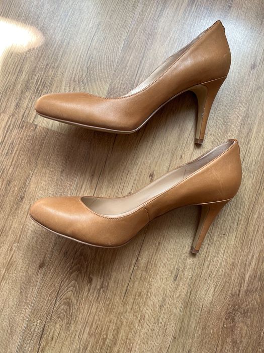 Czółenka Guess 39