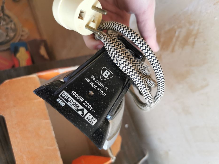 Żelazko Predom Dezamet 1000W