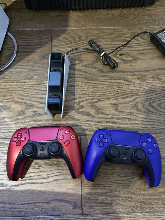 Ps 5 slim 3TB 2 gamepad