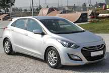 Hyundai I30 niski przebieg , doinwestowany , bardzo dobry stan , 2 komplety kół