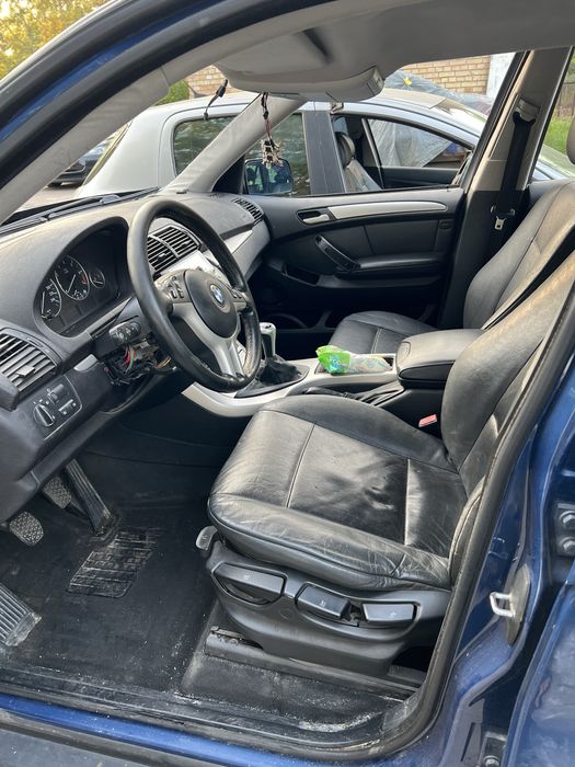 Продам BMW X5 E53