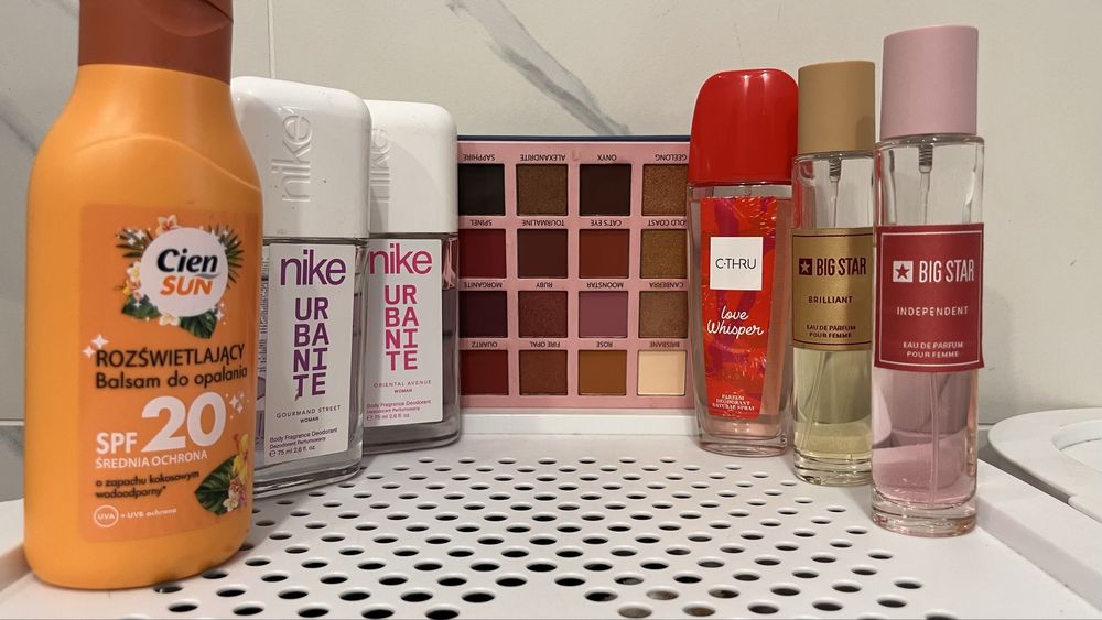 Zestaw kosmetykow damskich