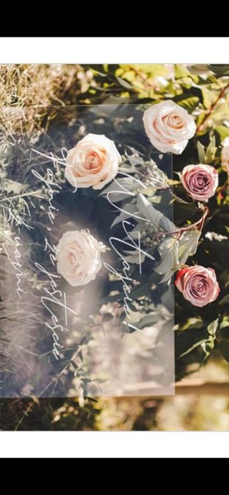 Tablica powitalna na plexi