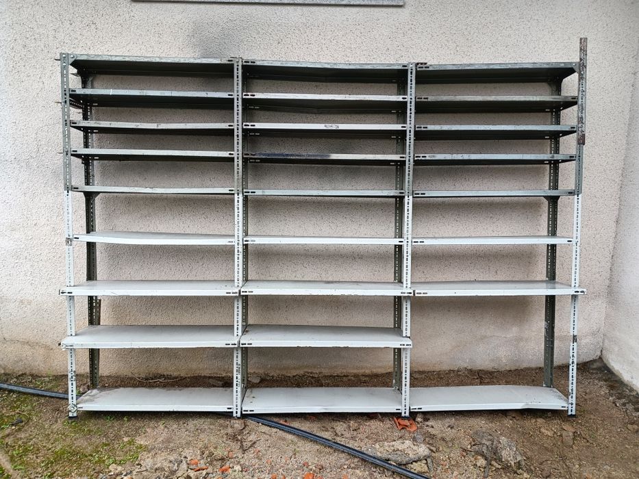 Estante metálica resistente , medidas em foto no anúncio