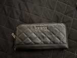 Duzy portfel marki GUESS