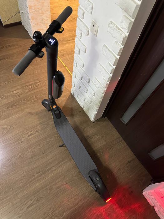 Електросамокат ninebot