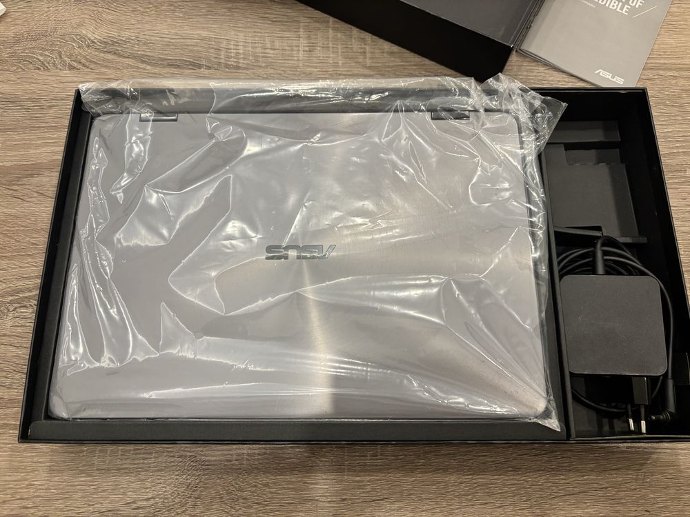 Asus Zenbook Flip 14 UX461FN
