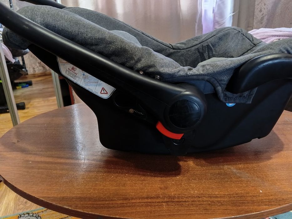 Детское автокресло от 0-10кг.