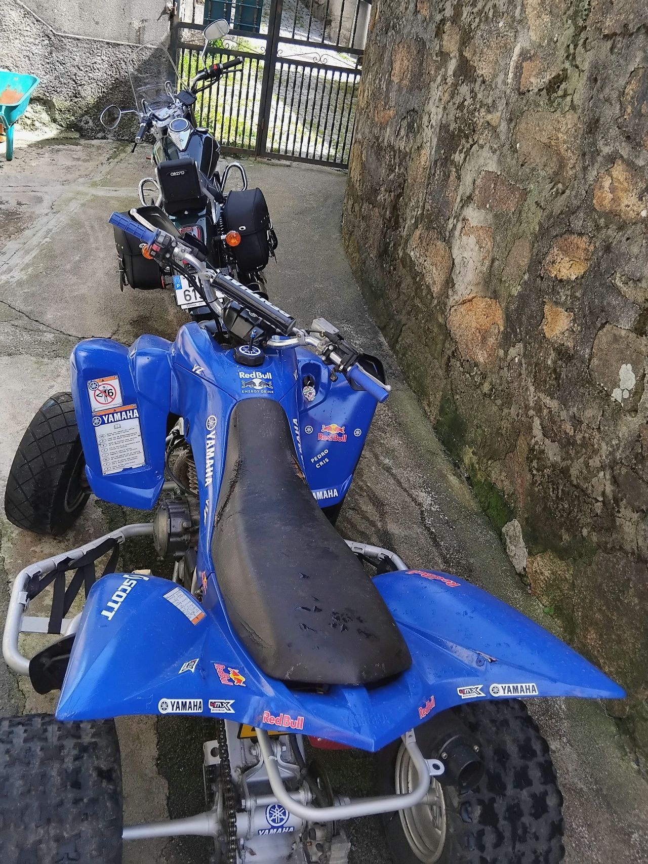 Moto4 Yamaha raptor 350 dá para conduzir com carta de carro