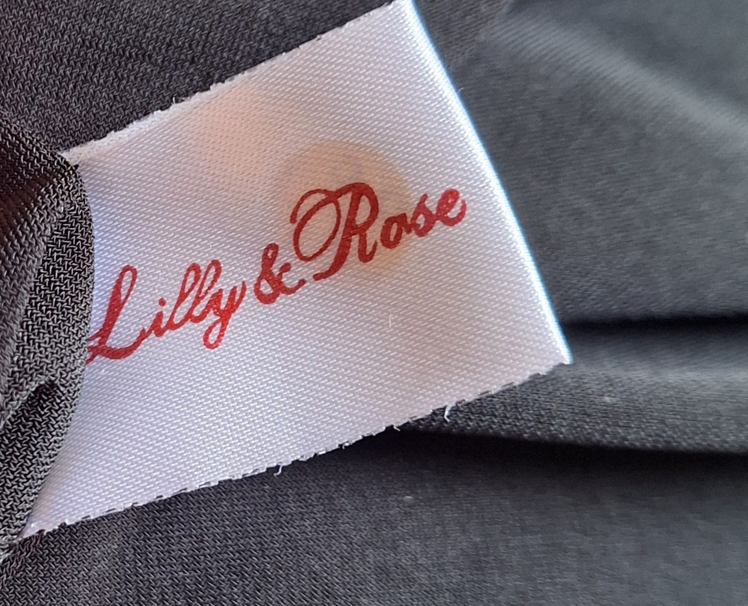 Długa sukienka maxi imprezowa koktajlowa marka Lilly Rose rozmiar 6XL