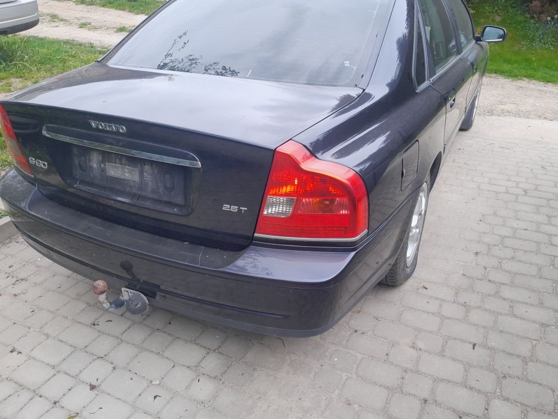 Volvo s80 kod 467-46  2004r tapicerka środka karoseria lampy