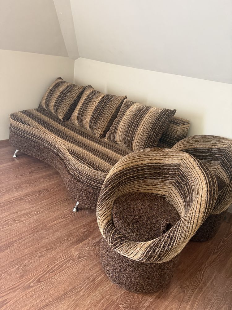 Sofa rozkladana i 2 fotele