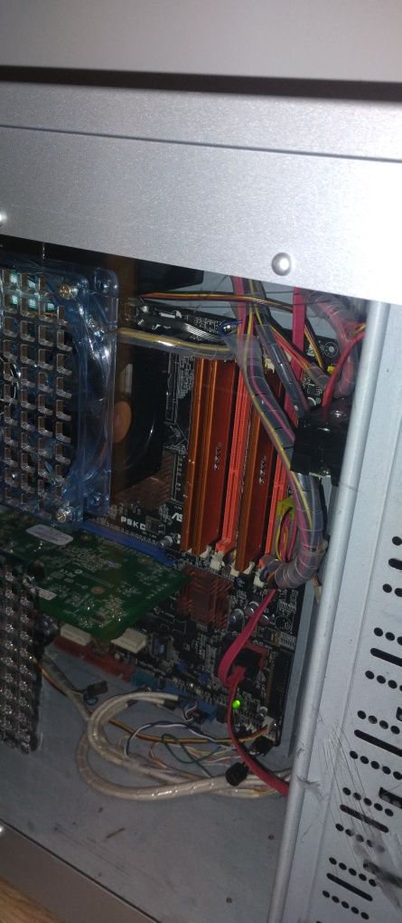 Troco/Vendo computador com secretária