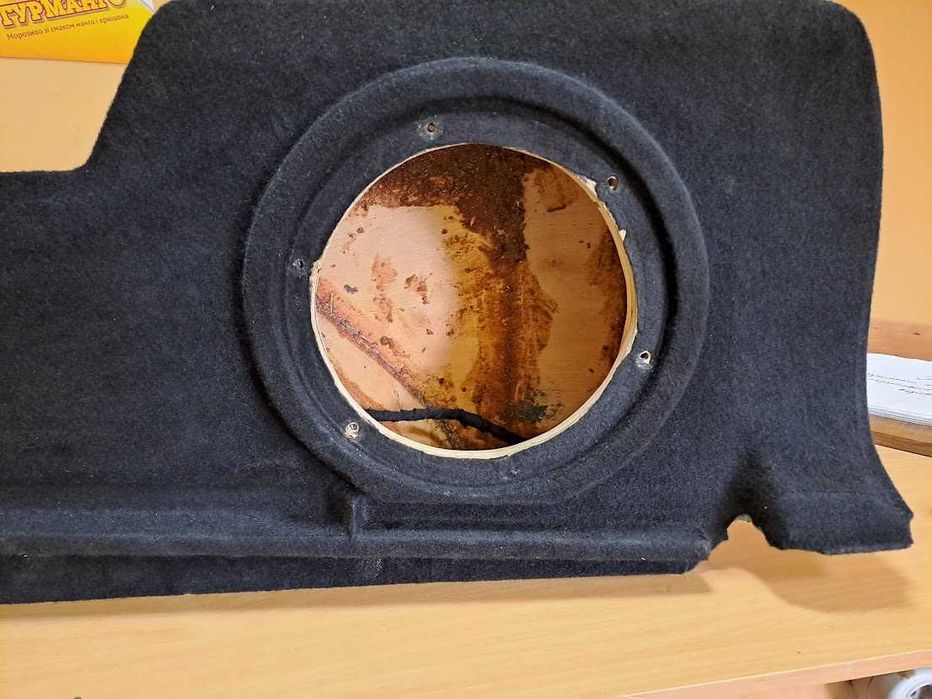 Короб стелс для сабвуфера Renault Megane 4