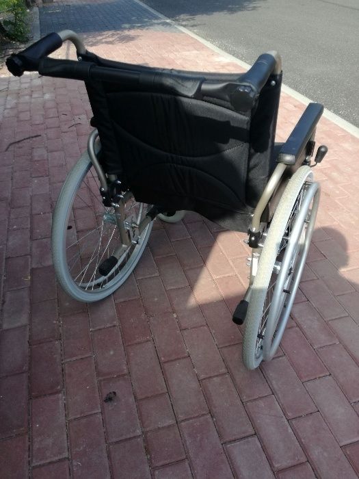 wózek ultralekki inwalidzki Vermeiren V200, praktycznie nowy
