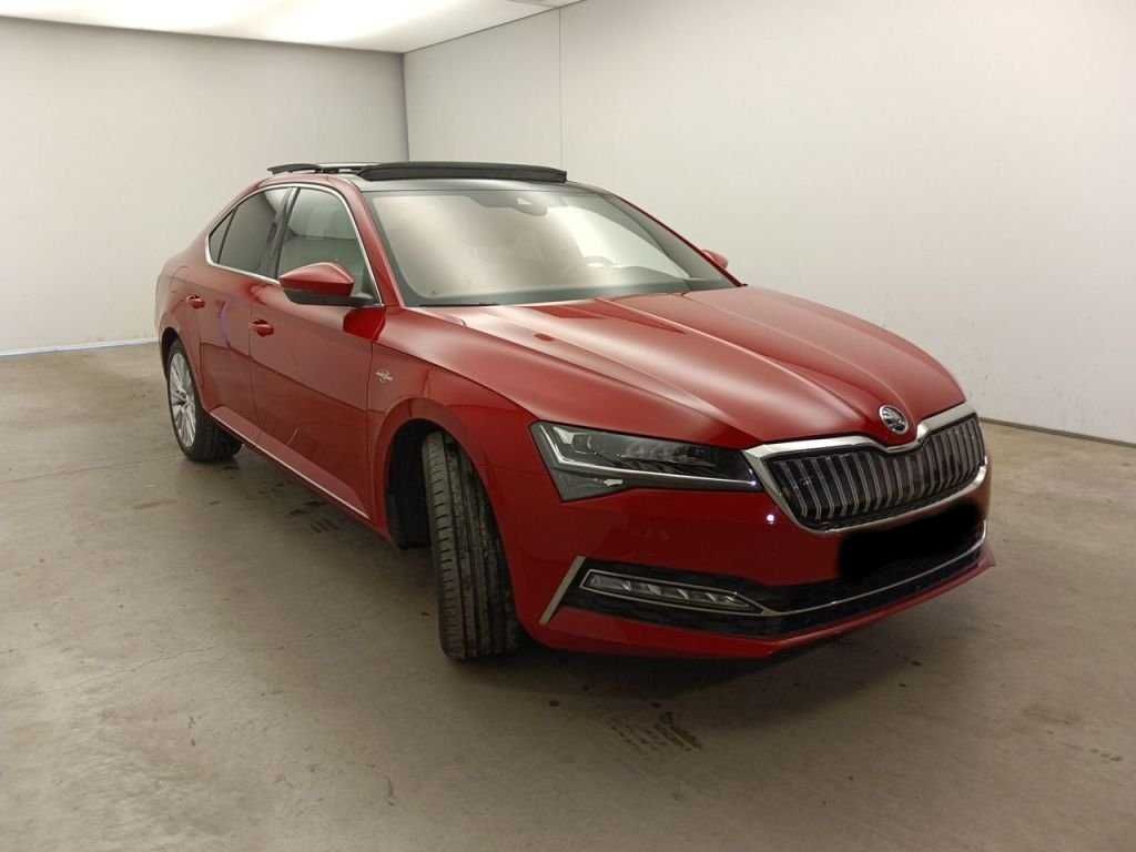 Skoda Superb 2020 • Автомат • 1.4 TSI • Червона • Київ