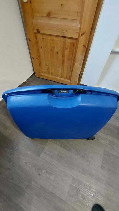 Чемодан дорожній Amerikan Tourister