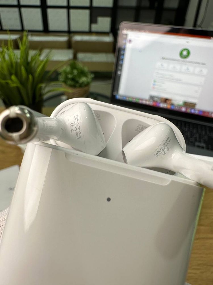 Airpods 2 Wireless Charging