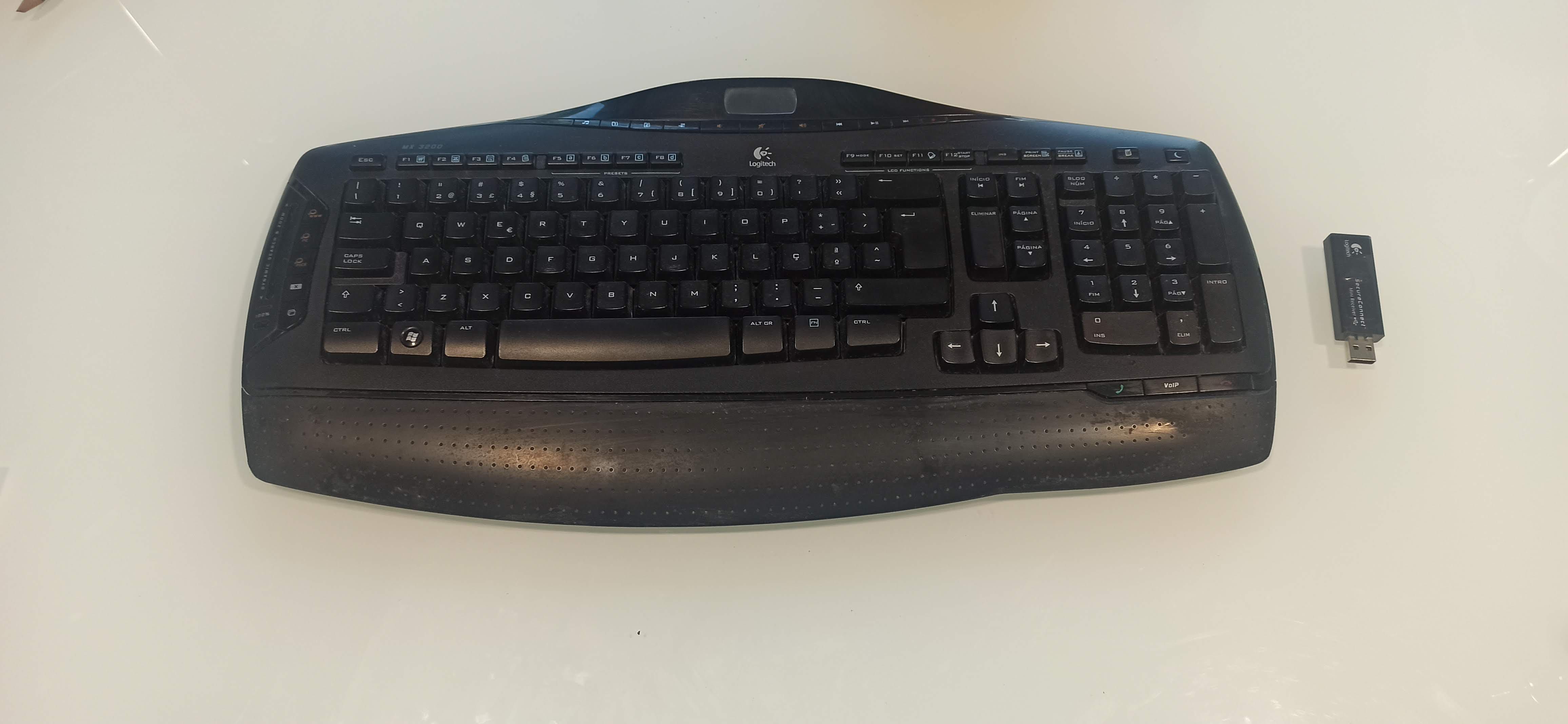 teclado Logitech MX3200