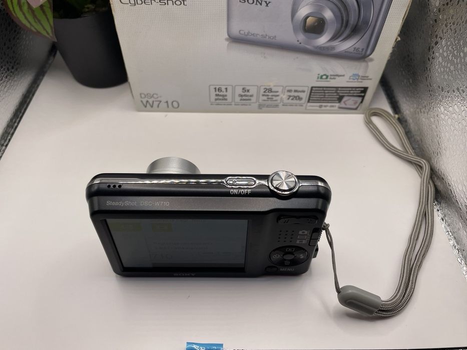Sony Cyber-shot DSC-W710