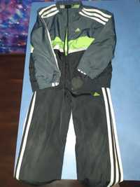 Спортивный костюм adidas на 4-6 лет   рост 110-116